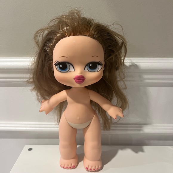 Big Babyz Bratz Doll Vintage 2000s MGA - Picture 1 of 6